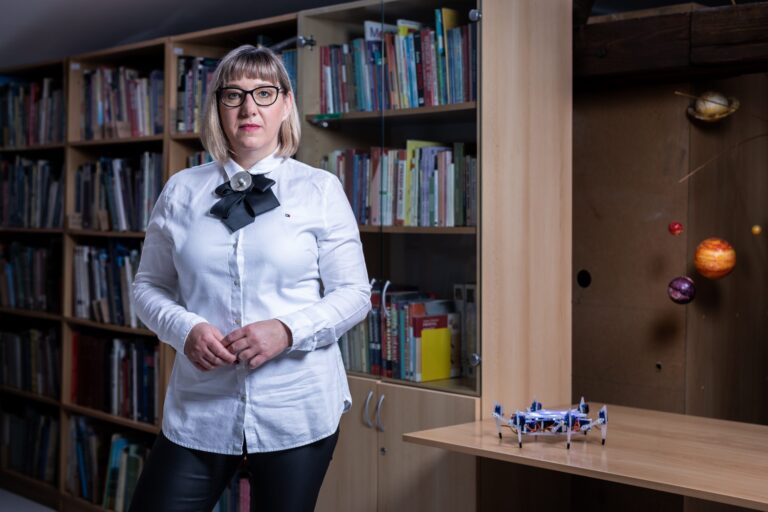 Davorka Medvedović – učiteljica savjetnica čiji timovi 3 godine za redom rasturaju robotiku || Teacher Spotlight